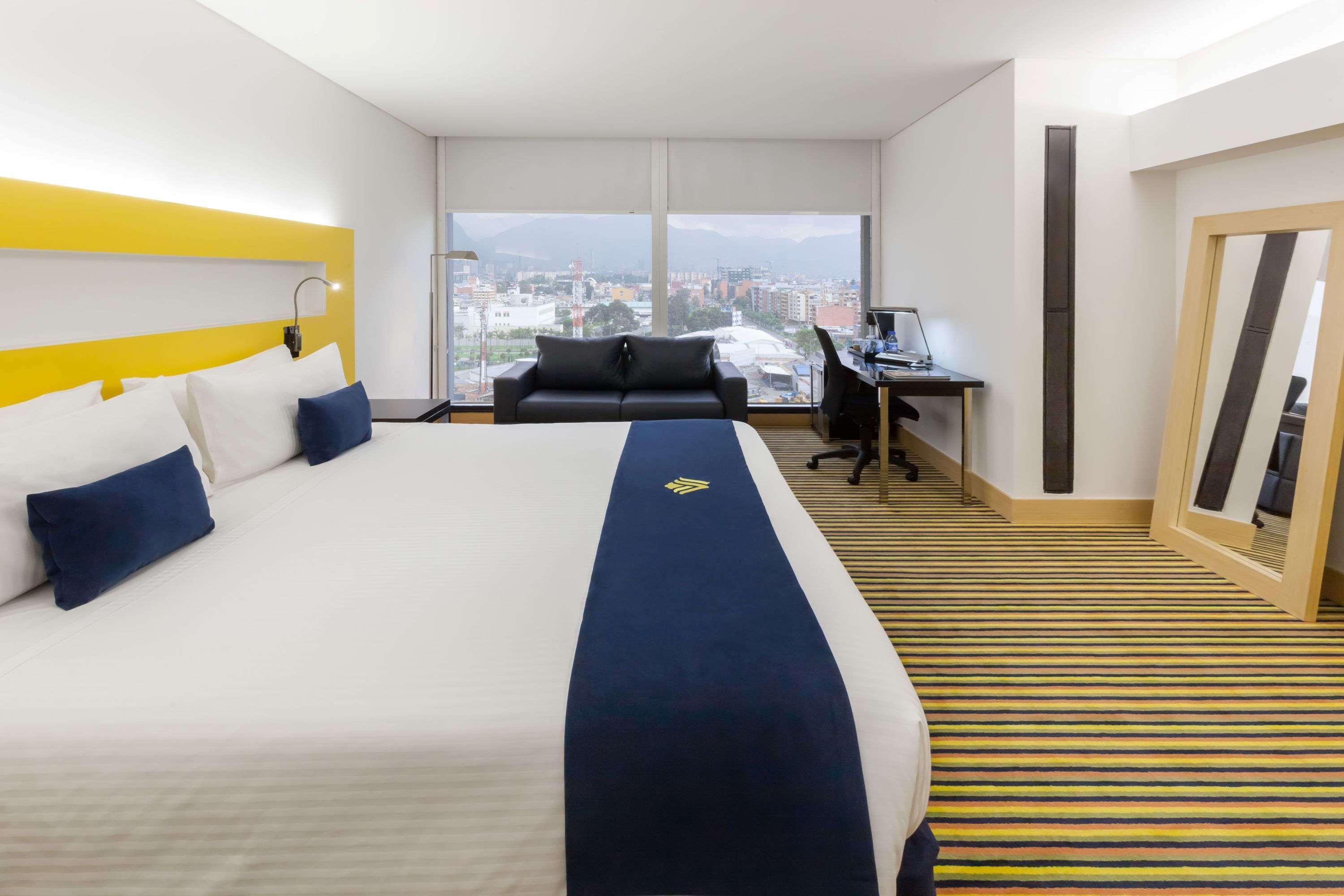 Wyndham Bogota Hotel Eksteriør billede A room at the hotel