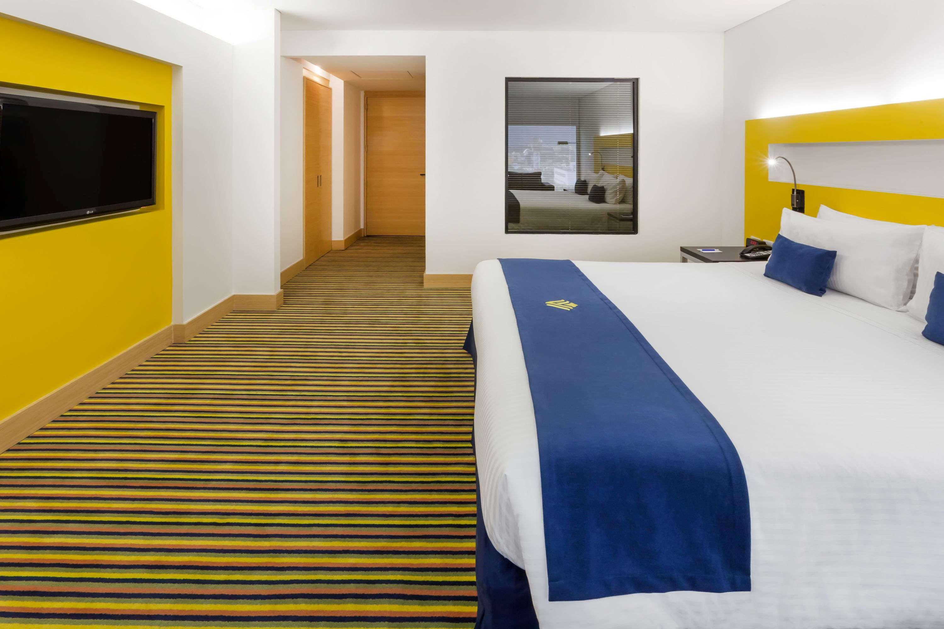 Wyndham Bogota Hotel Eksteriør billede A room at the hotel