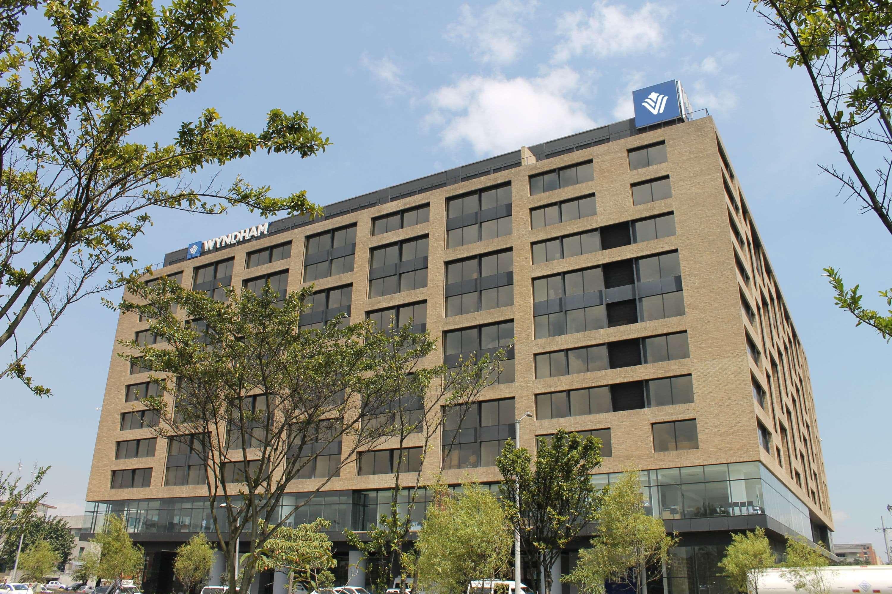 Wyndham Bogota Hotel Eksteriør billede Hanwha Life Insurance