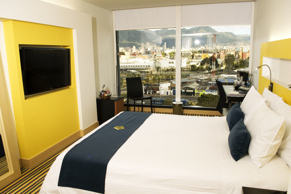 Wyndham Bogota Hotel Eksteriør billede A room at the hotel